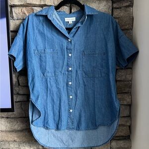 Tradlands Denim Short Sleeve Button-Down Shirt in Blue